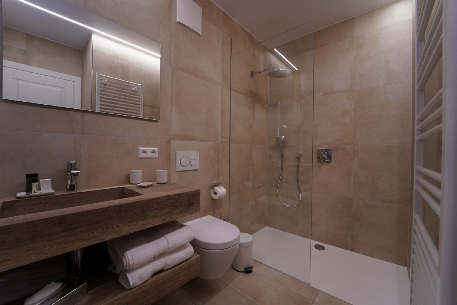 Hotel Monvillage Bathroom